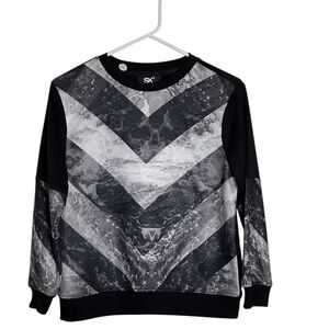 Black and Gray Chevron Pattern Sweater